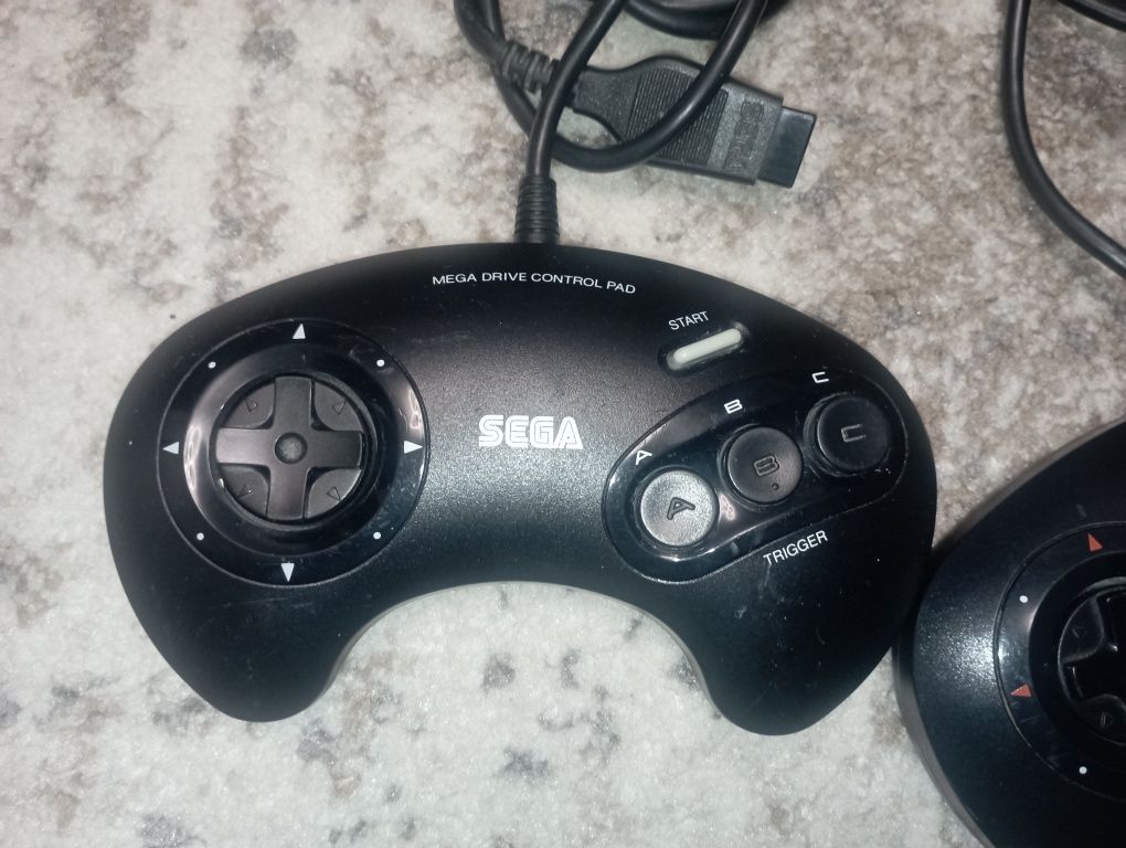 2 x controller Sega Mega Drive