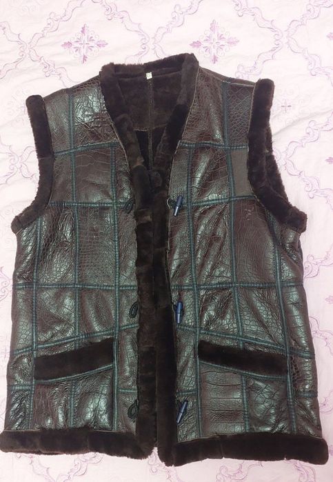 Утеплённая желетка