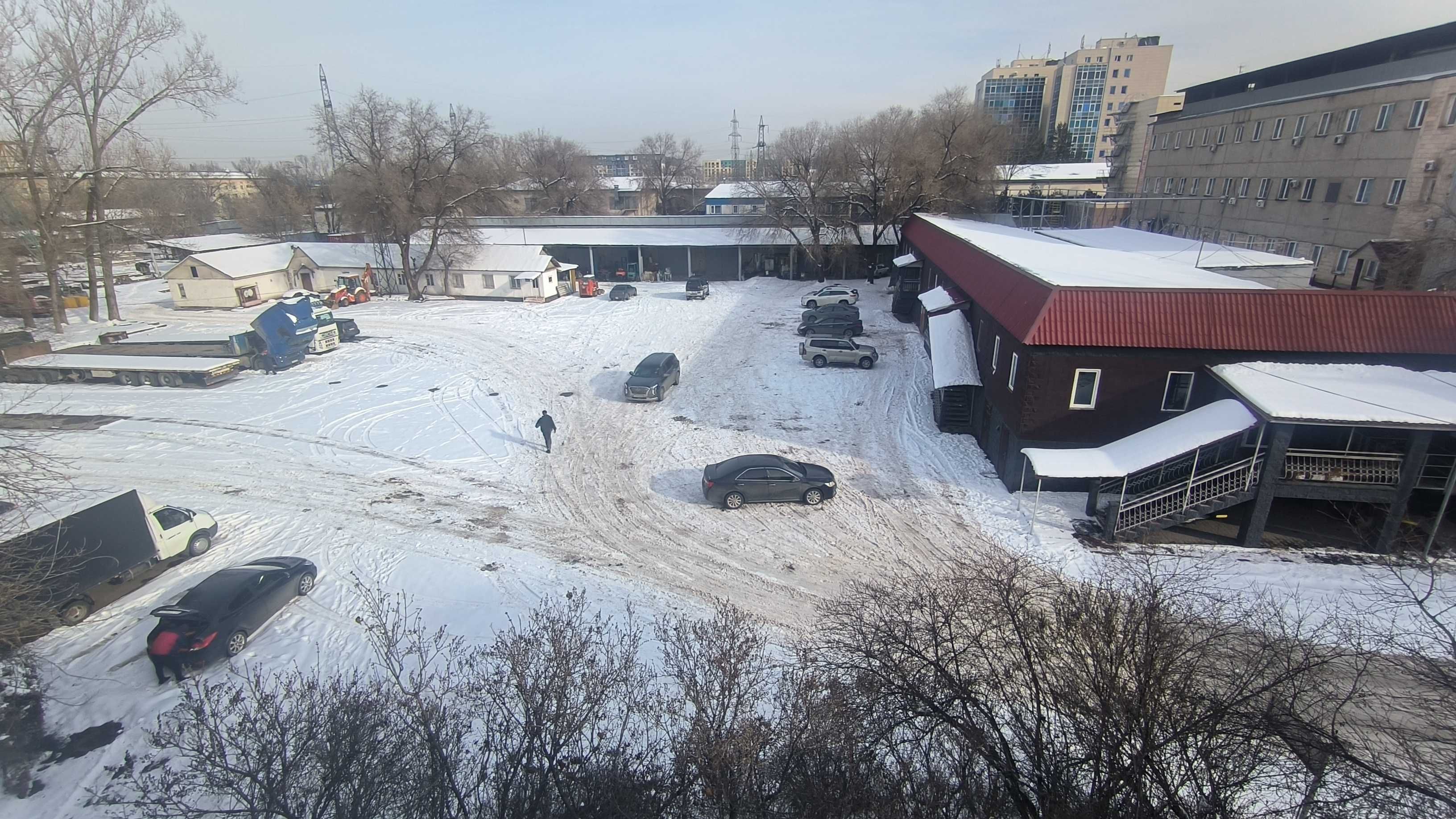 Сдача в аренду помещений под офис, складов и контейнеров.