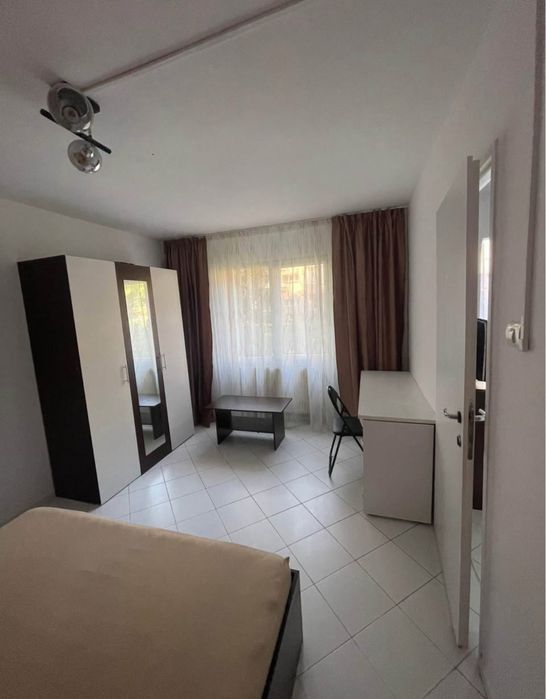 Inchiriez apartament 3 camere