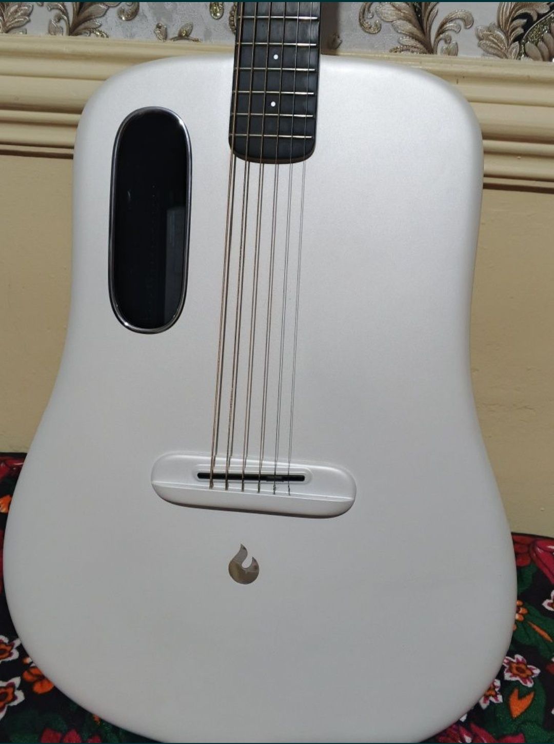Gitara Lava me 3 yangi avlod