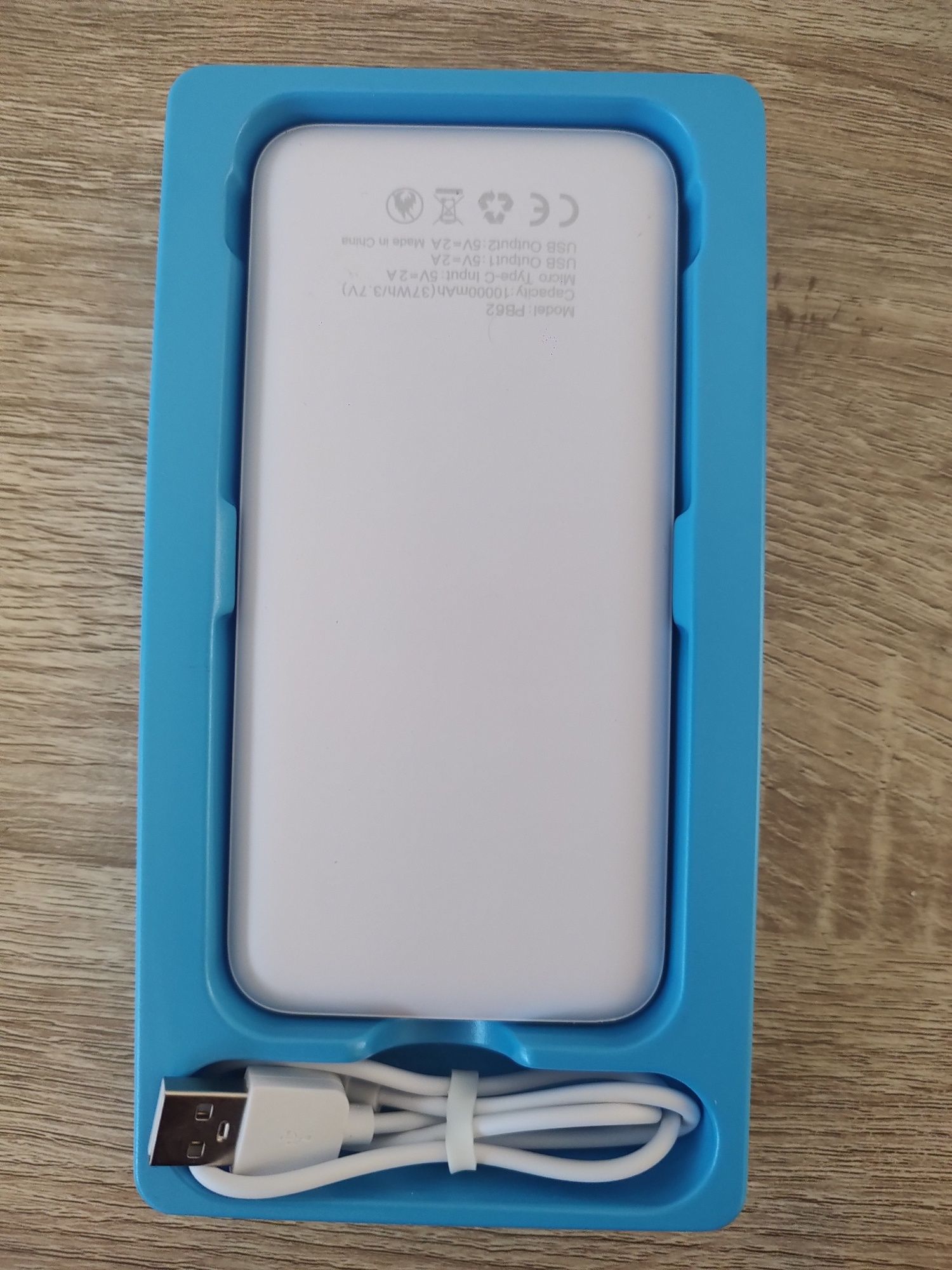 Преносима батерия , 10,000 mAh , Type-C & Micro USB съвместимост