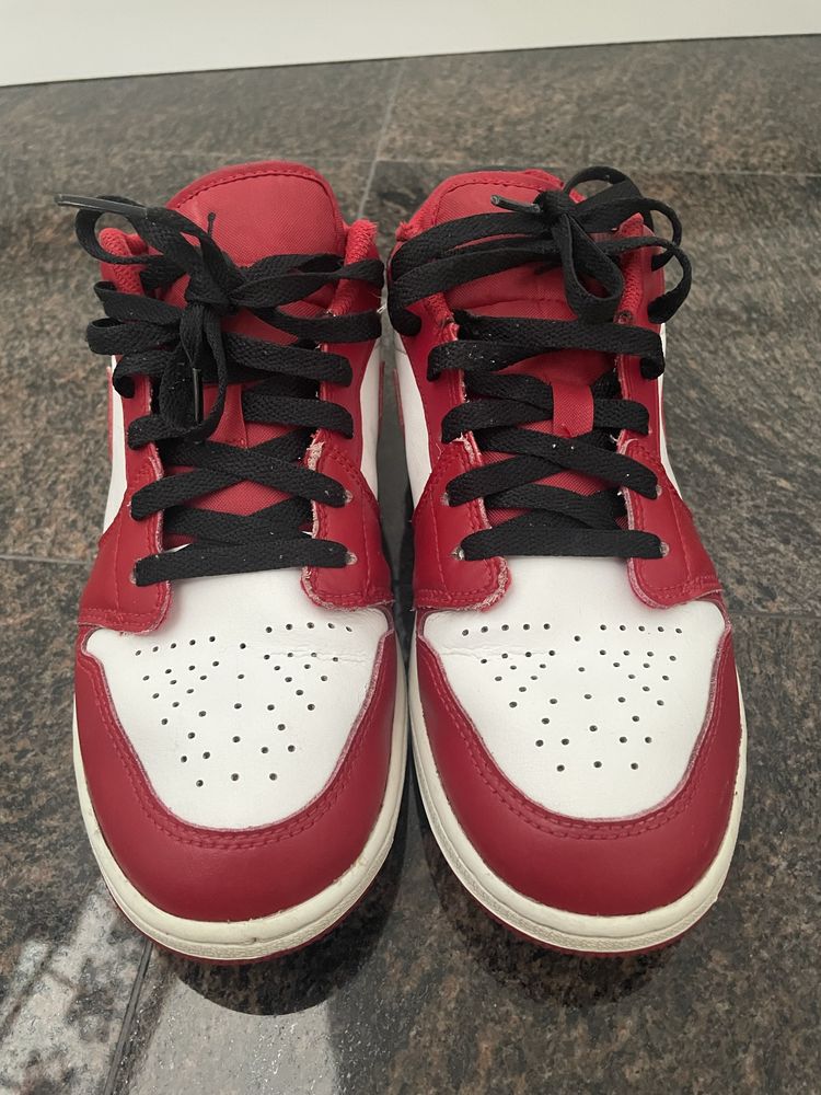 Papuci Bapesta si jordan 1 low