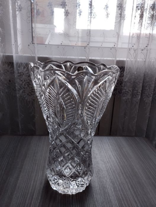 Ваза хрустальная.