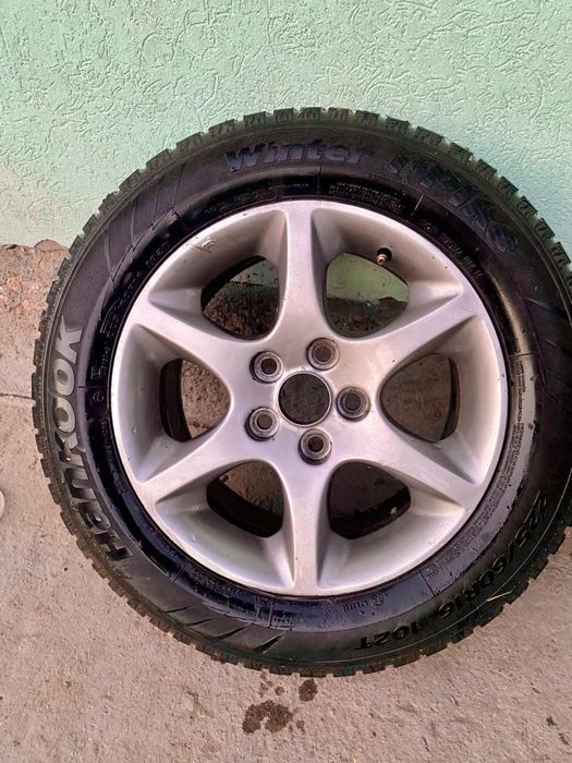 Шины зимние, состояние отличное