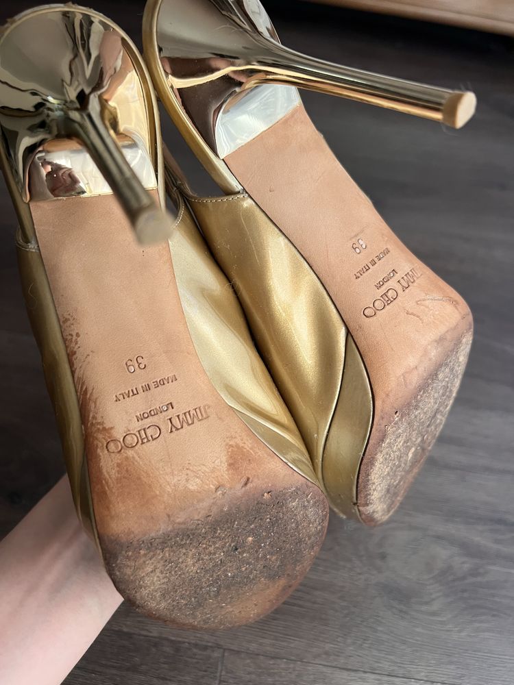 Sandale aurii Jimmy Choo