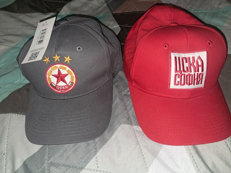 Тениска, несесер, 2 шапки и знаме на ЦСКА