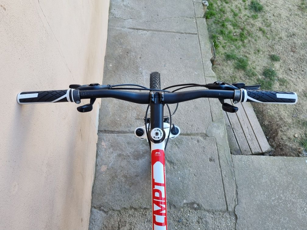 Bicicleta Cube Aim CMPT 26 + anvelope noi + mansoane noi