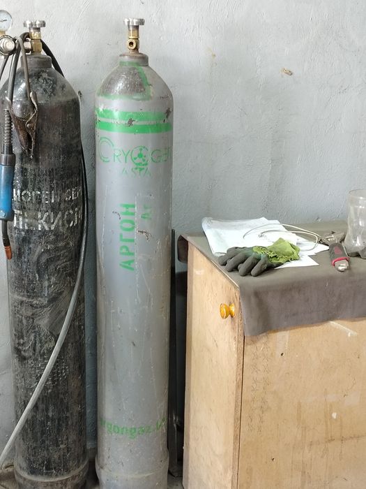 Gaz balon uglekislorod 2ta + Argon kotta 1ta+argon kichik 1ta sotiladi