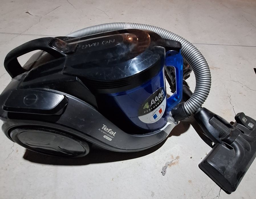 Пылесостар сатылады. Бағасы 20000 тенгеден.  Тел номер