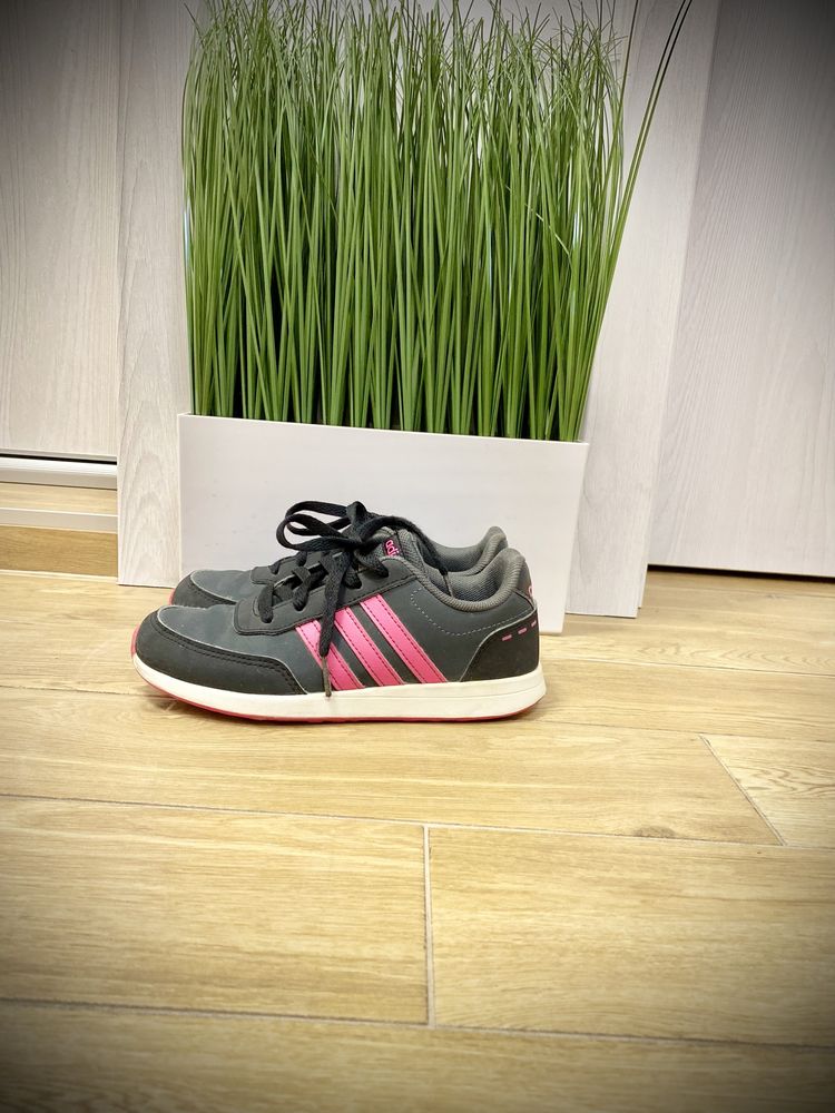 Маратонки”Adidas”,33номер