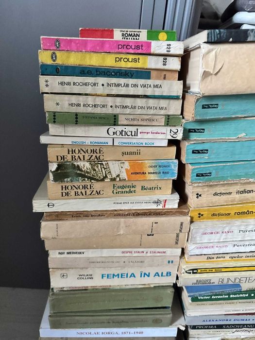 Cărți vechi, non-ficțiune și romane