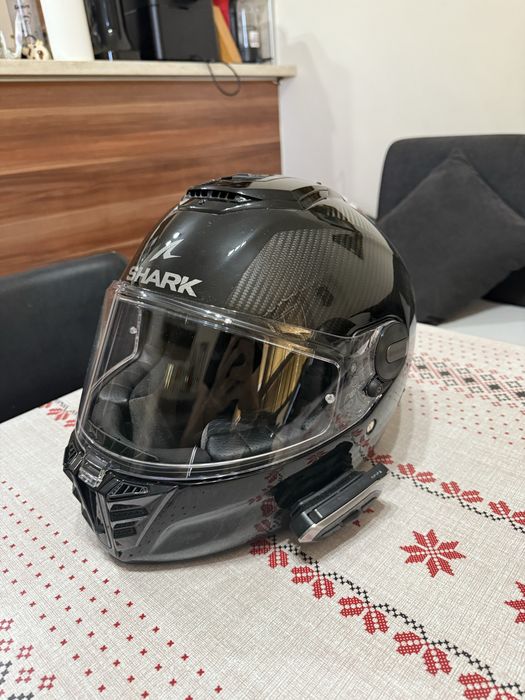 Каска Shark Spartan Carbon RS с интерком Sena Harman Kardon 50R