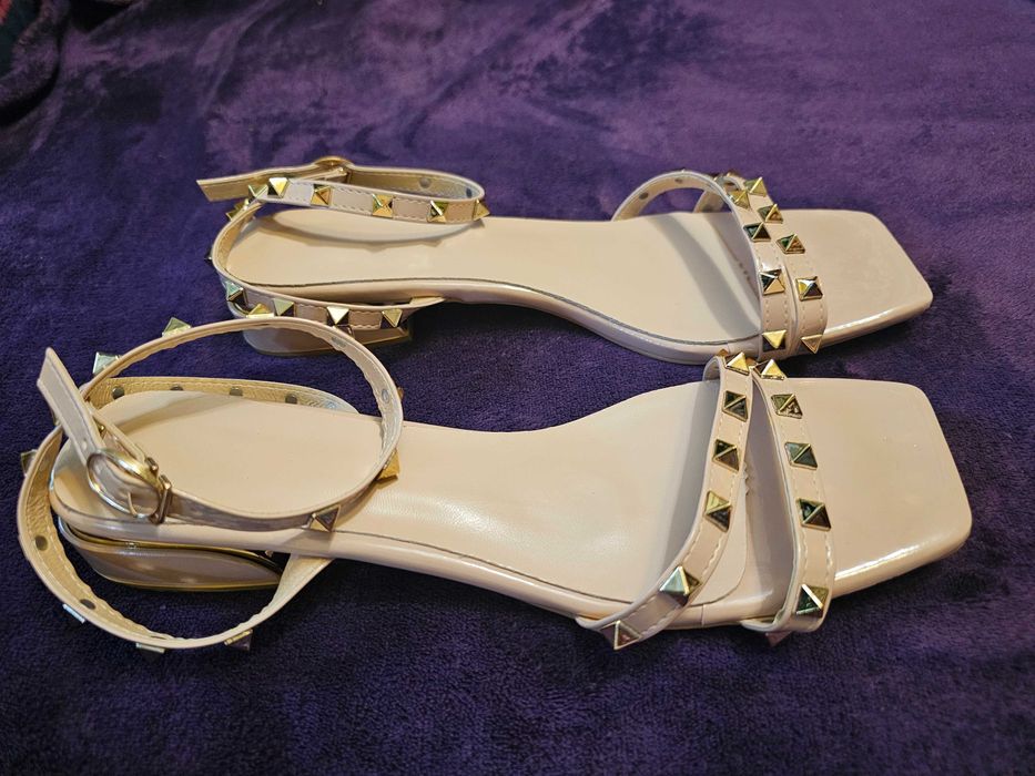 Sandale nude cu tinte 40.5-41