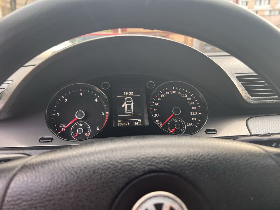 Volkswagen Passat B6 1.6 TDI BlueMotion – 2010 – 105 CP – Timișoara