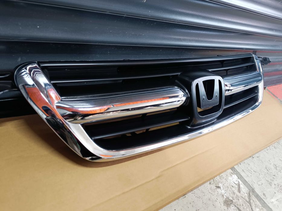 решетка радиатора Honda CR-V RD