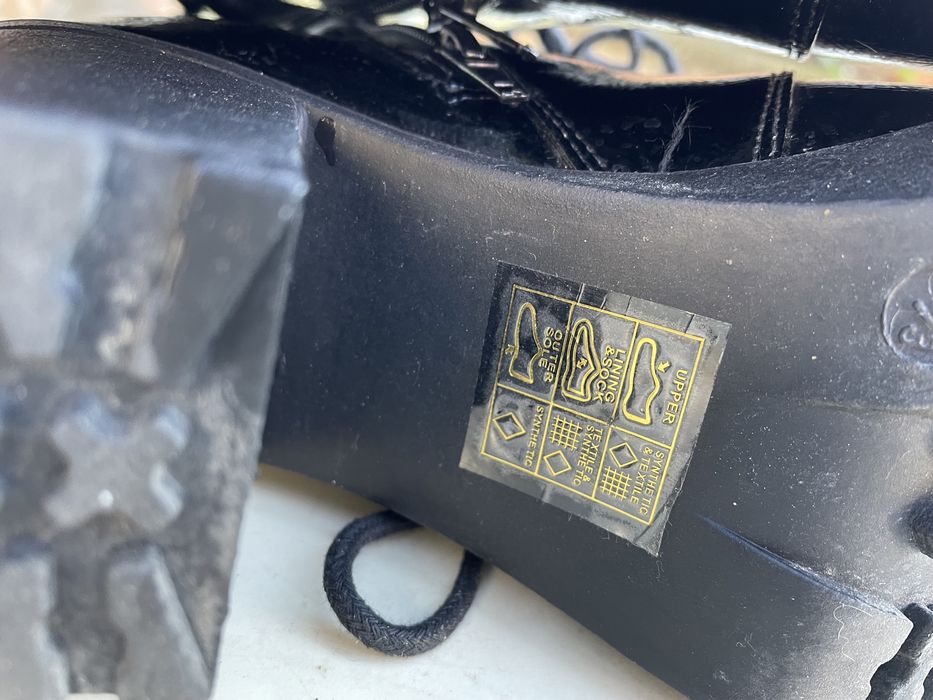 Дамски боти с дебел ток