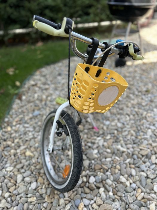 Bicicleta de copii cu roti ajutatoare