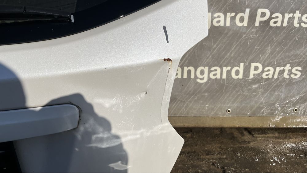 Багажна врата Subaru XV 2013-2017