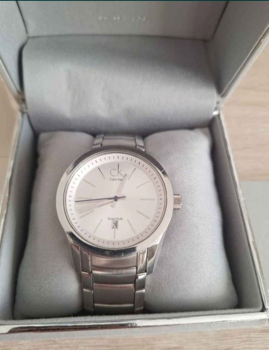 Vand accesoriu bărbătesc,marca Calvin Klein