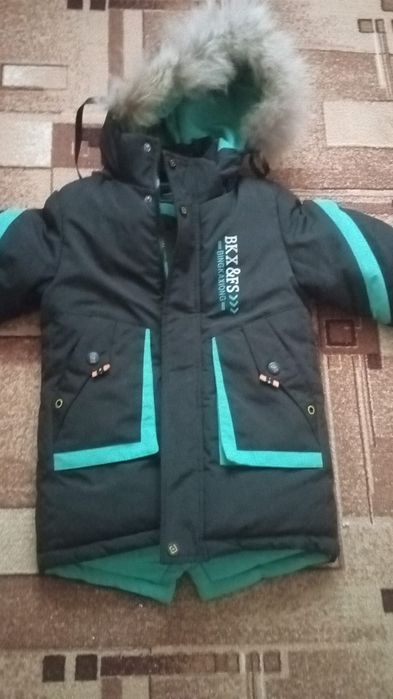 Продам зимнюю куртку на мальчика