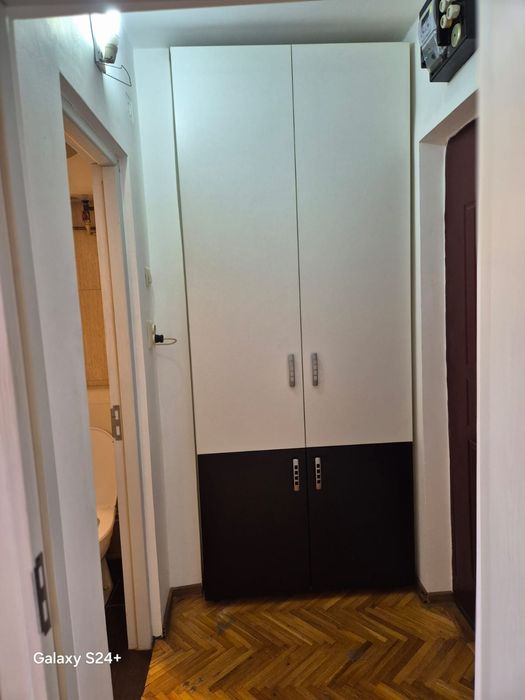 Garsoniera de închiriat pe Praporgescu, zona centrala, malul Mureșului