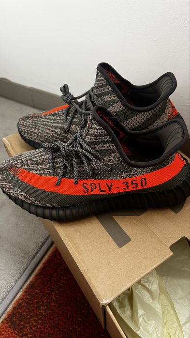 Adidas yezzy 350 v2 carbon beluga