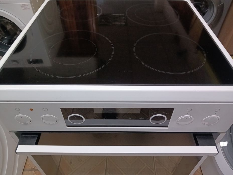 Свободно стояща печка скерамичен плот Gorenje с 2 години гаранция!