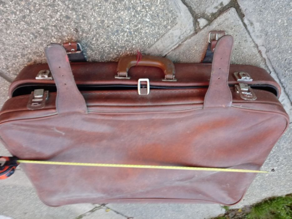 Geamantan valiza din piele