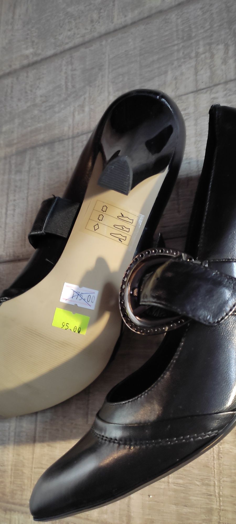 Pantofi Shock Fashion măr 38 din piele - noi