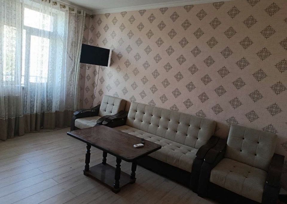 3- комнатная Мирободский Закс рядом / Аренда Квартиры