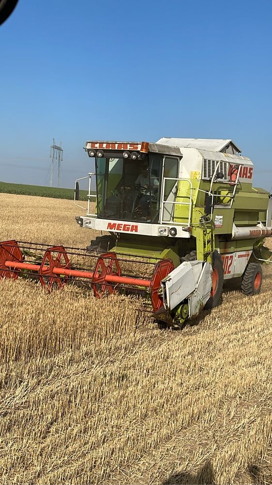 Claas mega 202.