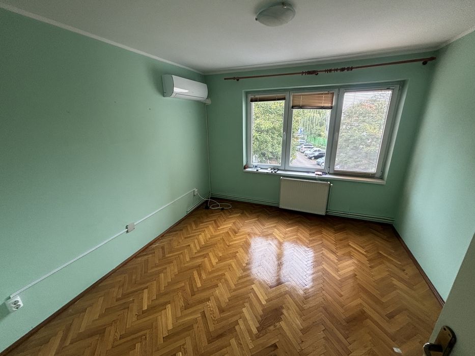 Apartament 3 camere + garaj sub bloc- Grand- ultracentral, proprietar