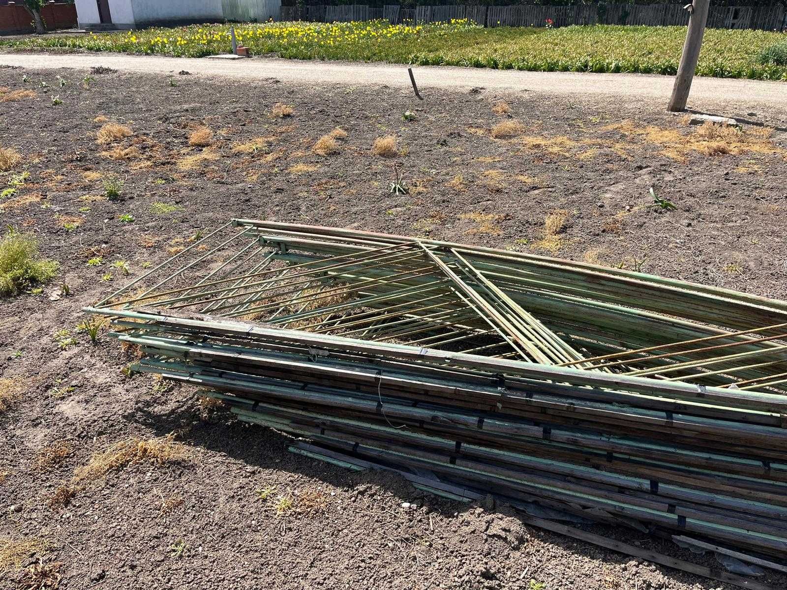 Solarii , 3 structuri metalice solar  10X30 m cu mese din cornier
