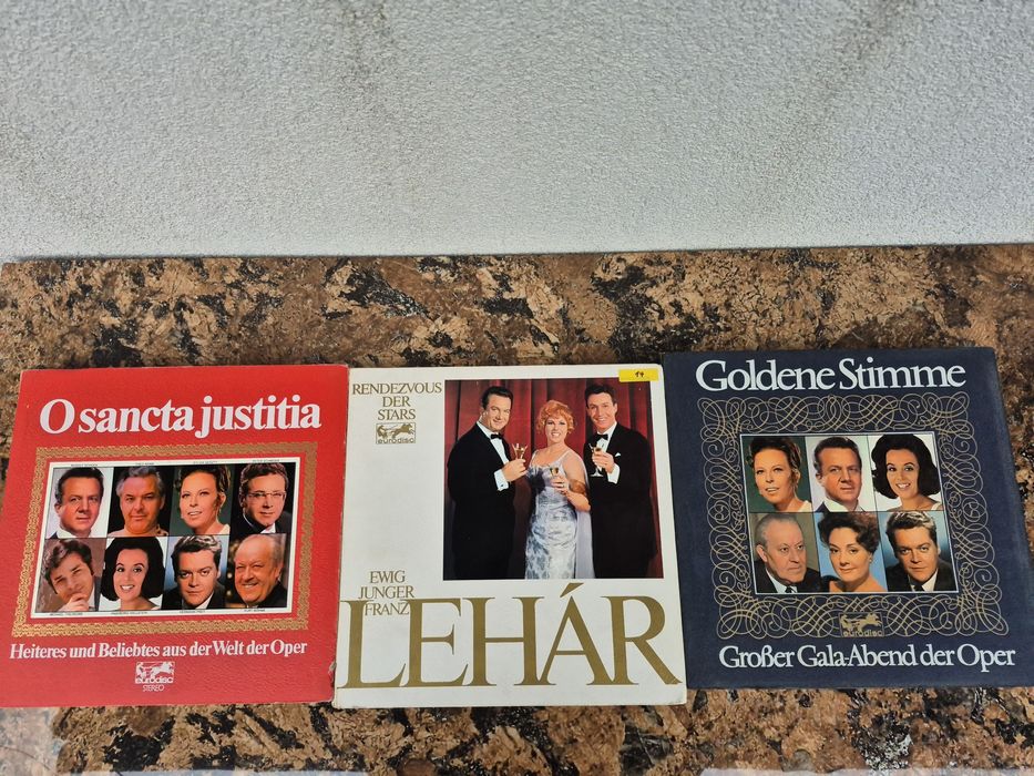 Vand lot 150 discuri Vinil cu muzica clasica mixta  pentru Pick up