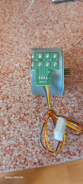 Motoras 220-240V,50/60 hz