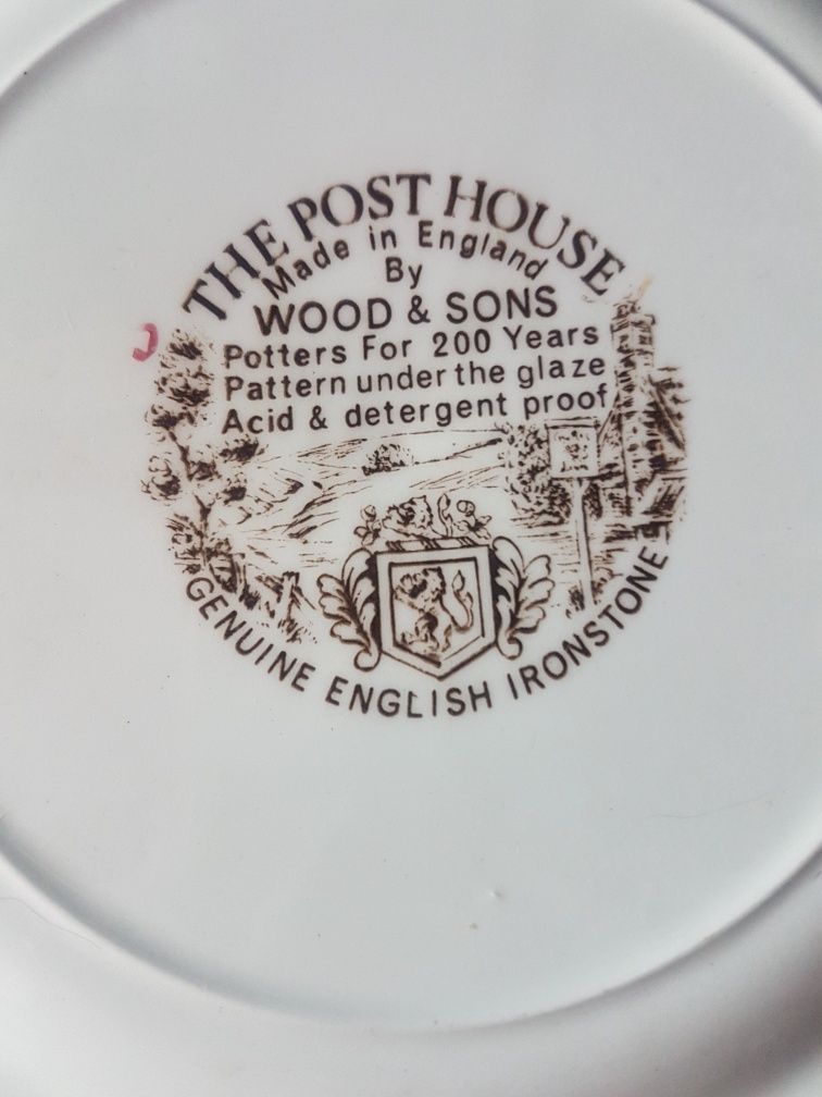 Порцеланова чиния The post house Wood &Sons,