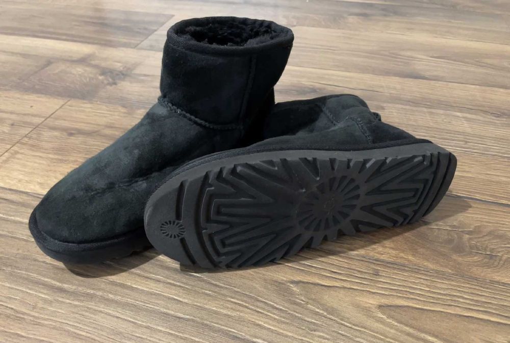 Botine UGG Classic Mini II - marimea 39 EU