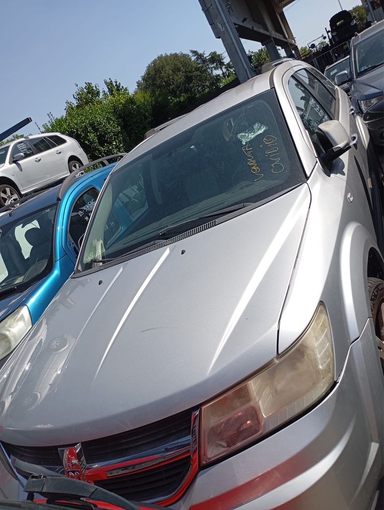 Dezmembrez Dodge journey 2.0 diesel bwd an 2008