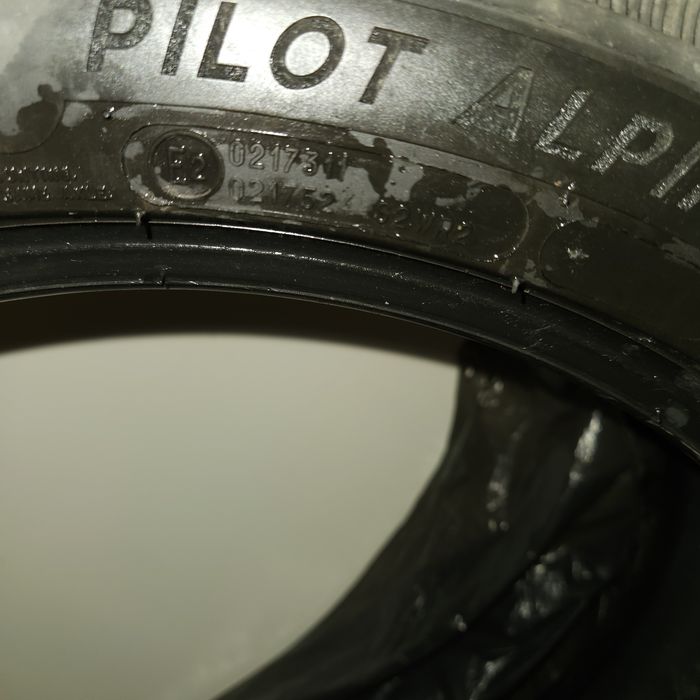 3 броя Michelin Alpin Pilot 5 235/45/18