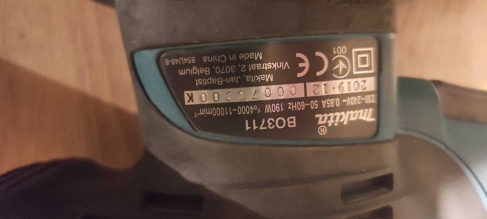 Виброшлайф MAKITA BО3711