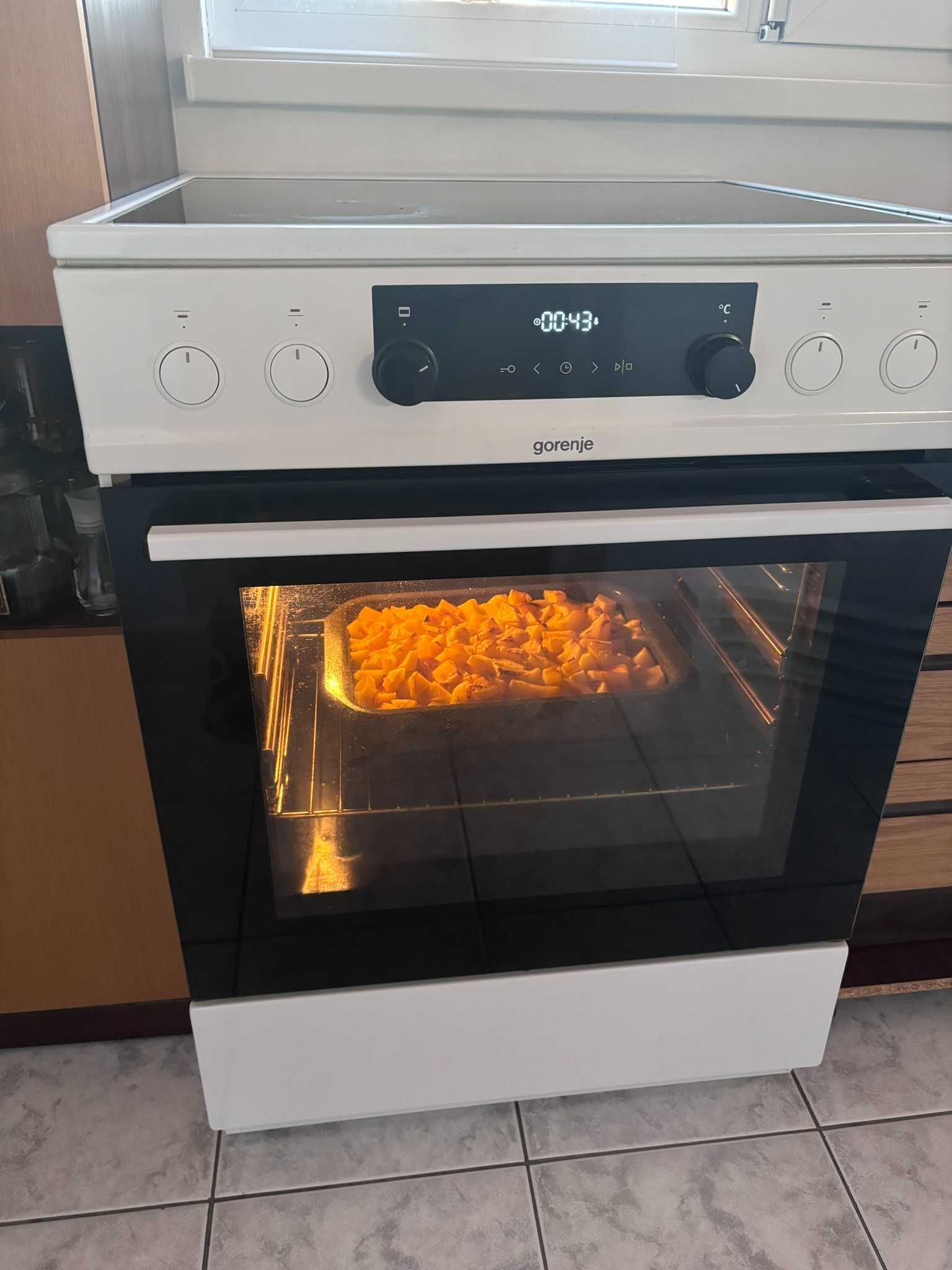 Готварска печка GORENJE с телескопична система