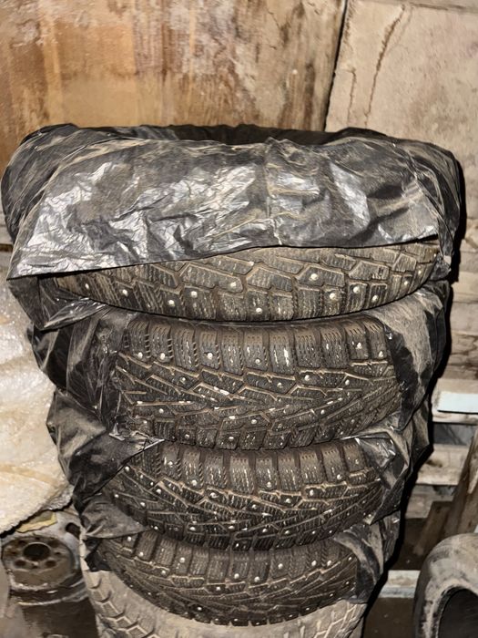 175.65.R14 Шипы Почти Новый