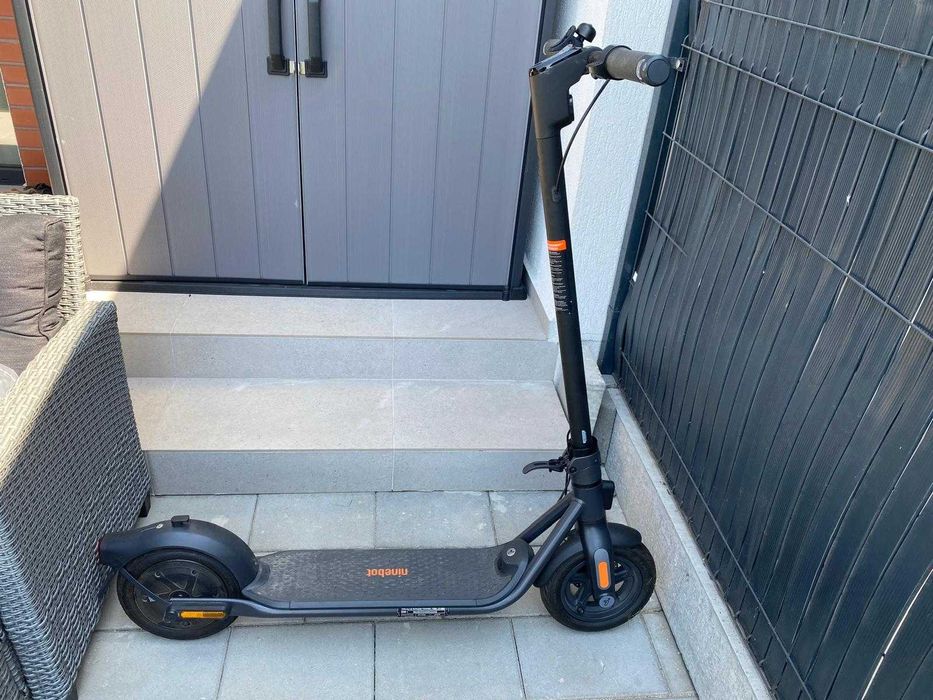 Trotineta Electrica Ninebot F2 KickScooter