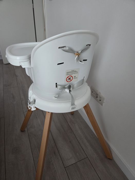 Scaun de masa bebe nou nout calitate