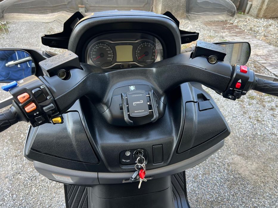 Suzuki burgman 650 executive