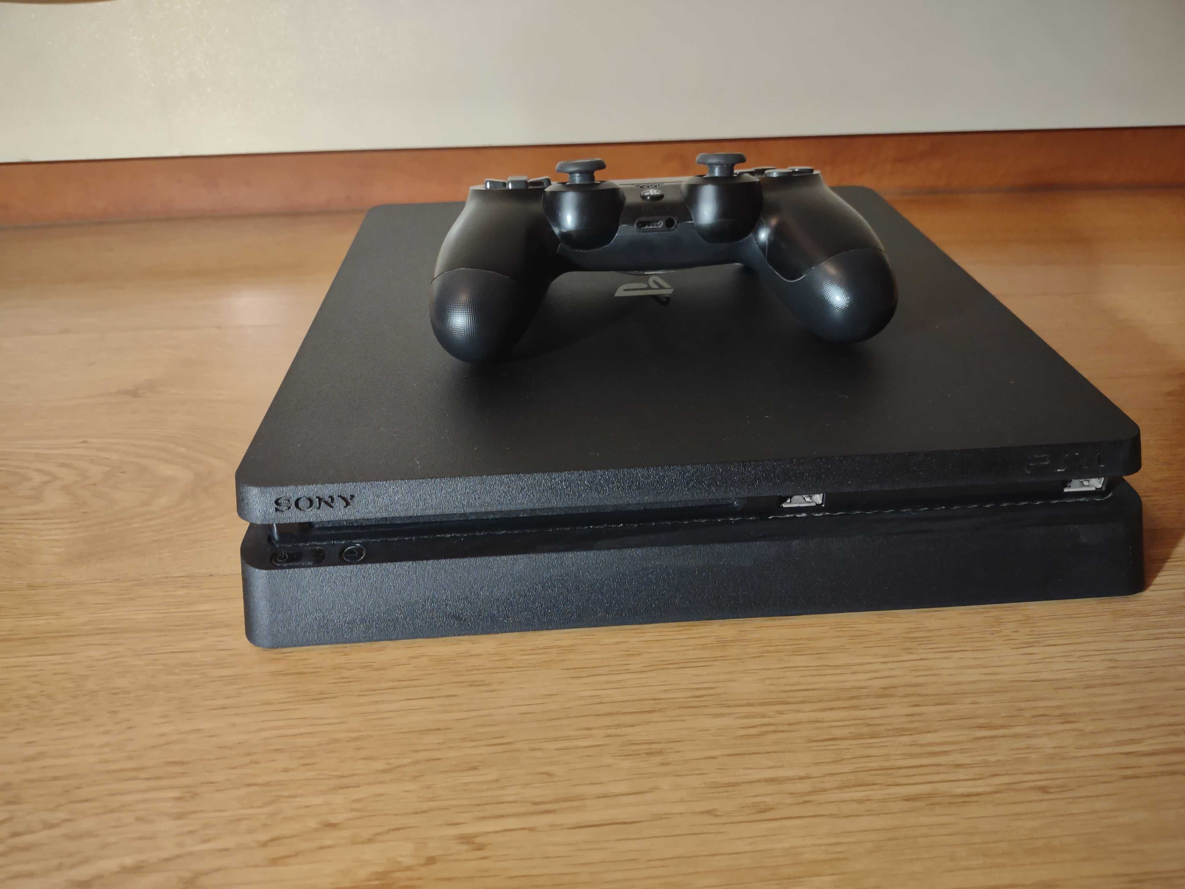 PS4 Slim 500GB + 8 игри