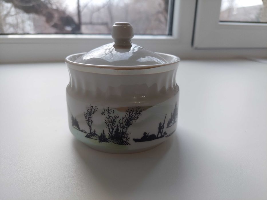 Продам сахарницу времен СССР Богдановичский фарфоровый завод, новая