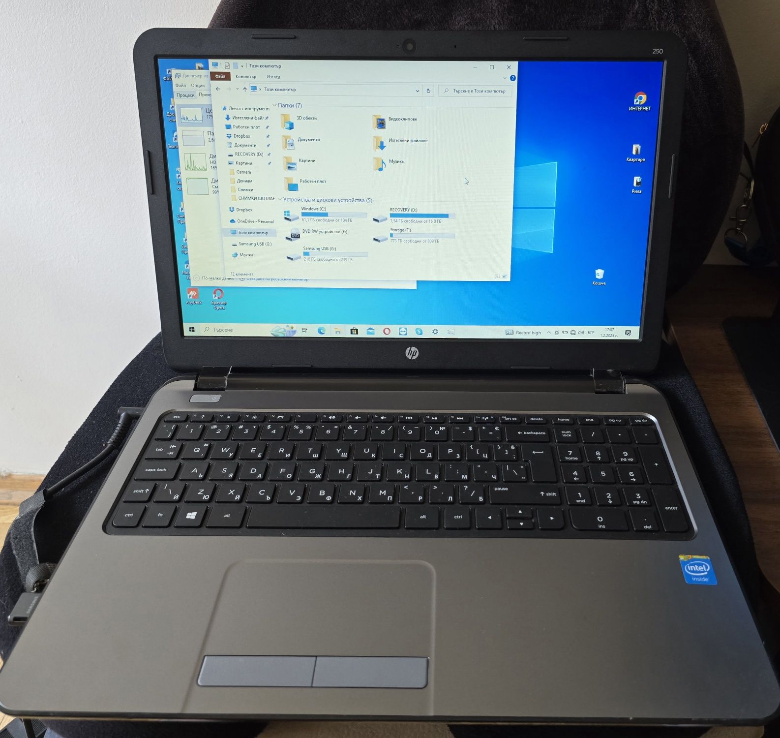 Лаптоп HP 250 G3 4gb ram  1tb HDD с лицензиран Windows 10 без батерия