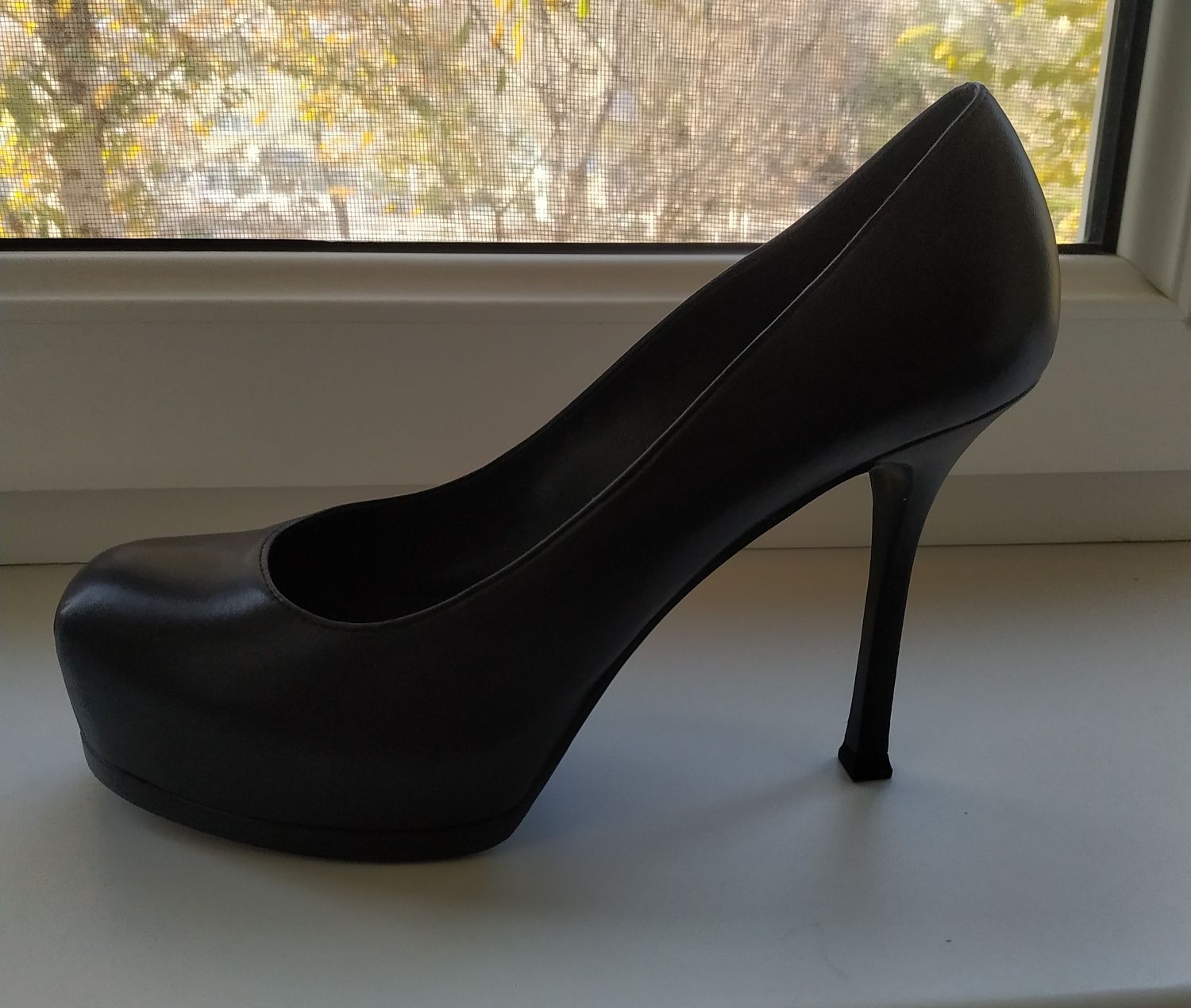 Продаются туфли от Yves Saint Laurent